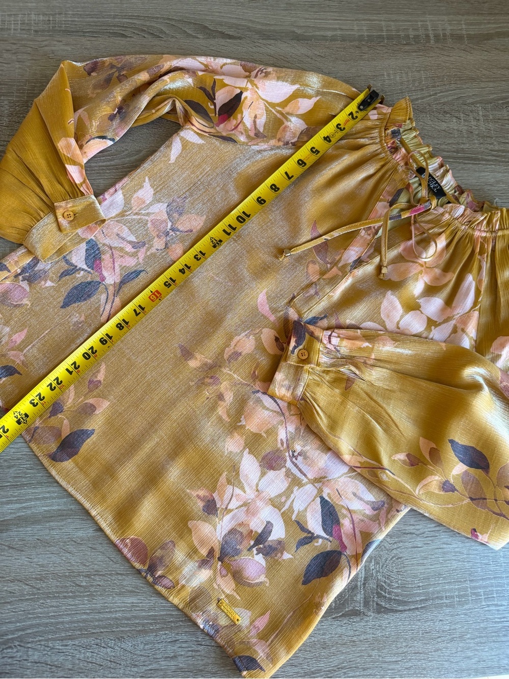 Badgley Mischka Mustard Floral Tie Ruffle Neck Peasant Blouse Size Small - Picture 12 of 15